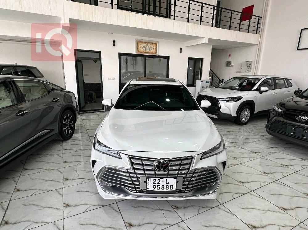 تويوتا أفالون